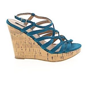 Forever 21 blue strappy wedges